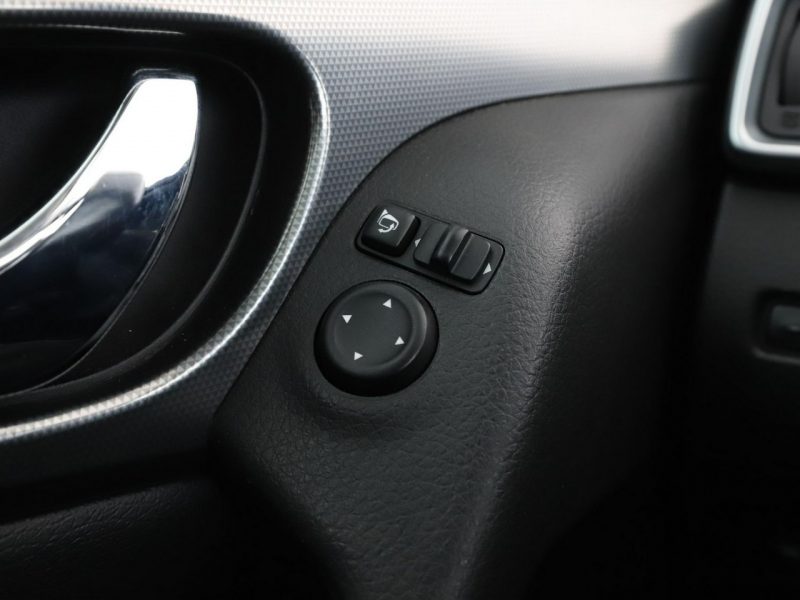 Nissan Qashqai N-Connecta navi panorama kamera360 grzane fotele tempomat II (2013-2021)