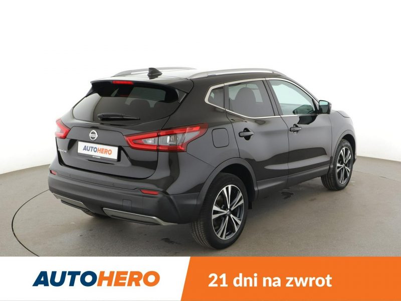 Nissan Qashqai N-Connecta navi panorama kamera360 grzane fotele tempomat II (2013-2021)