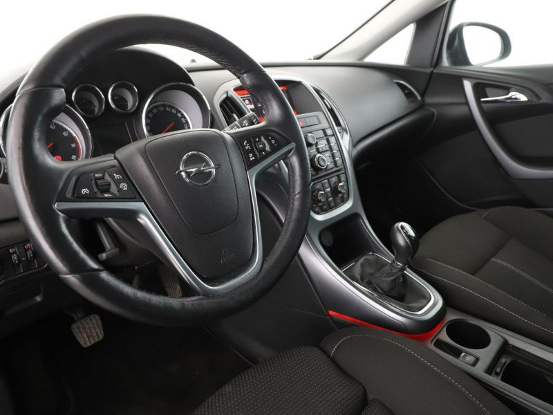 Opel Astra 1.4T Edition Klimatyzacja Tempomat Navi Grzane Fotele Kierownica 2xPDC K (2015-2021)