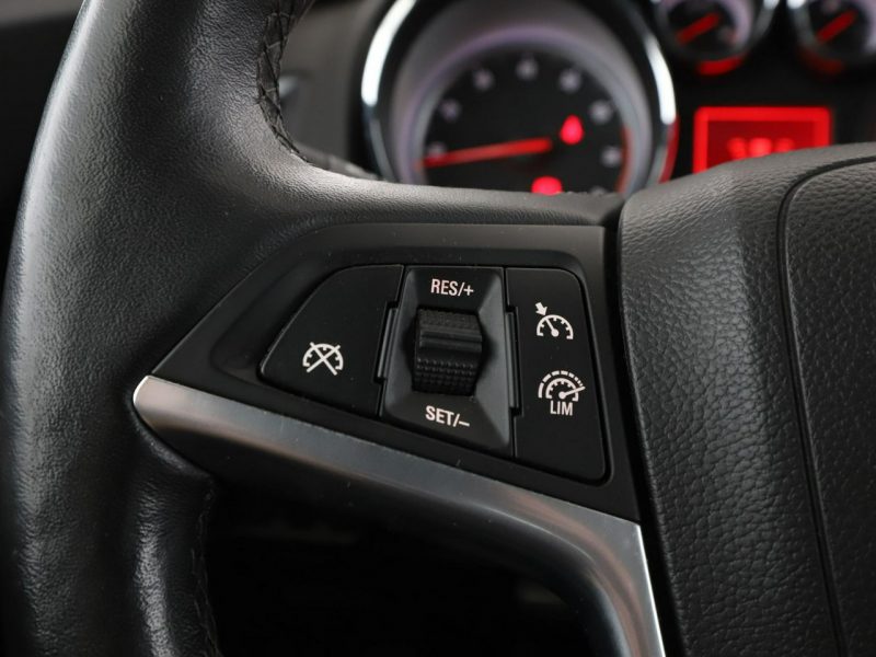 Opel Astra 1.4T Edition Klimatyzacja Tempomat Navi Grzane Fotele Kierownica 2xPDC K (2015-2021)