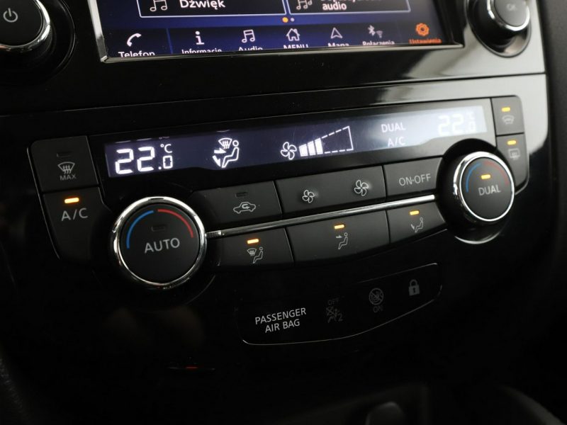 Nissan Qashqai Tekna automat navi grzane fotele tempomat Bluetooth II (2013-2021)
