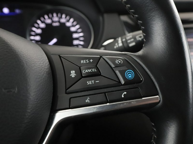 Nissan Qashqai Tekna automat navi grzane fotele tempomat Bluetooth II (2013-2021)