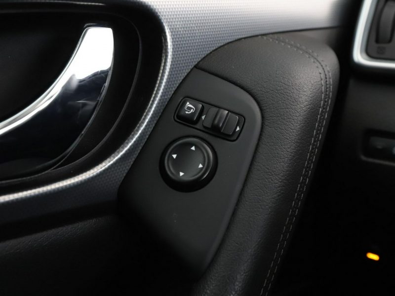 Nissan Qashqai Tekna automat navi grzane fotele tempomat Bluetooth II (2013-2021)