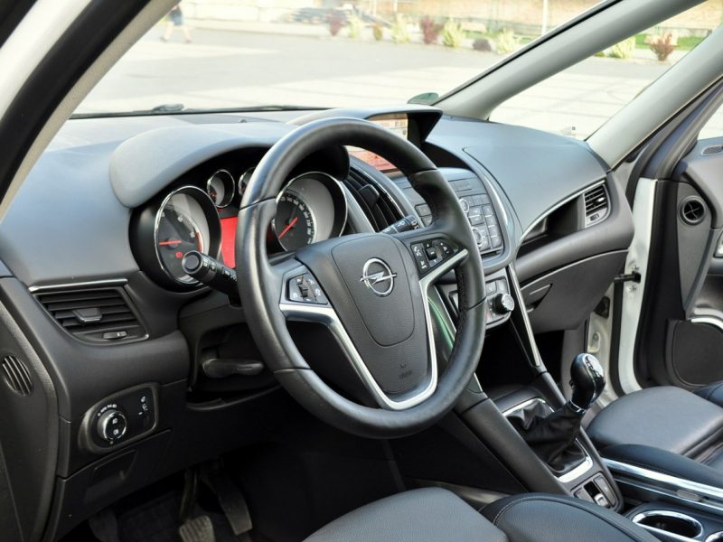 Opel Zafira 2.0d(165KM)*Bi-Xenon*Led*Panorama*Navi*Kamera*7-Foteli*Skóry*Alu19"ASO C (2011-)