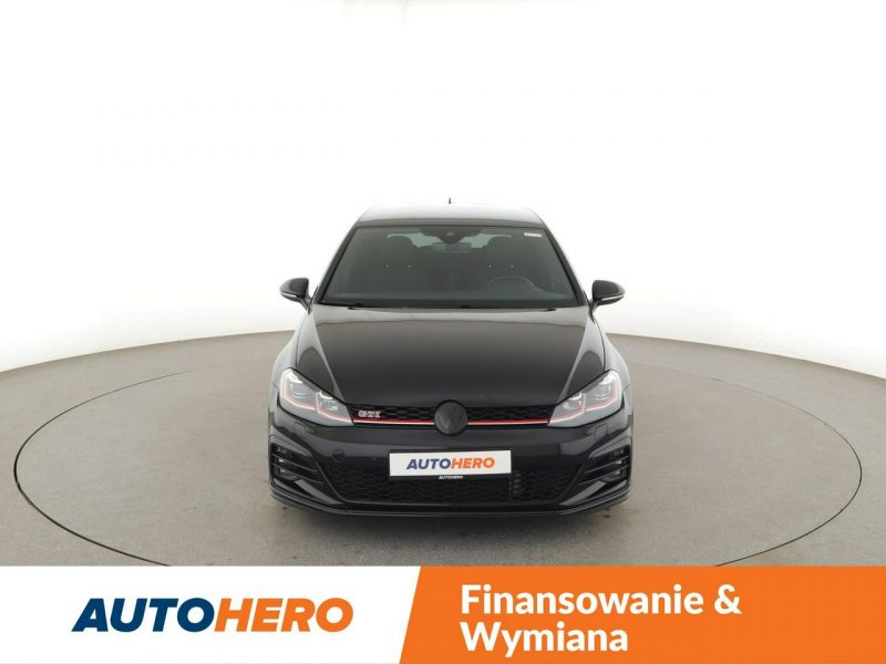 Volkswagen Golf virtual cocpit full LED navi klima auto kamera i czujniki parkowania g VII (2012-)