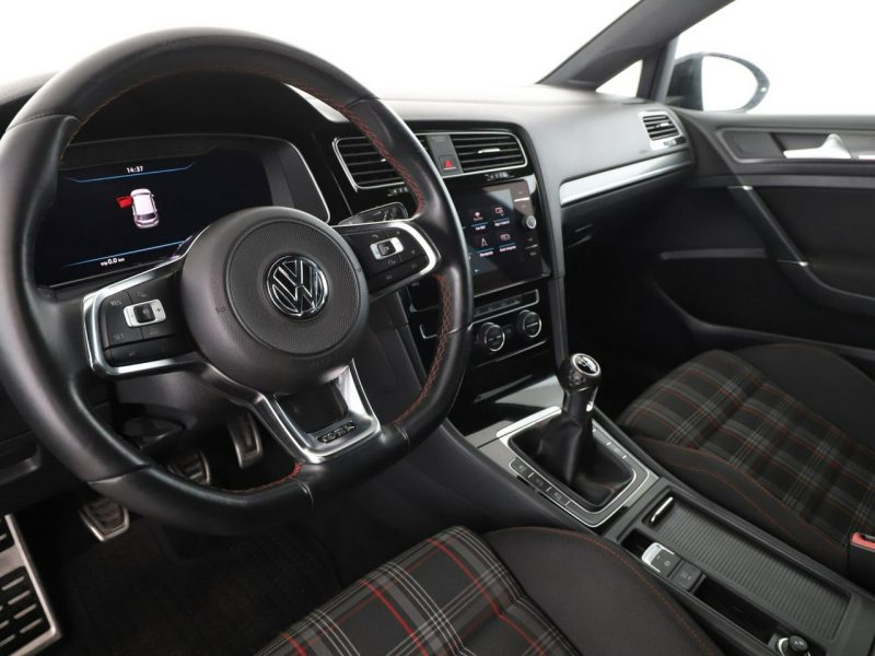 Volkswagen Golf virtual cocpit full LED navi klima auto kamera i czujniki parkowania g VII (2012-)