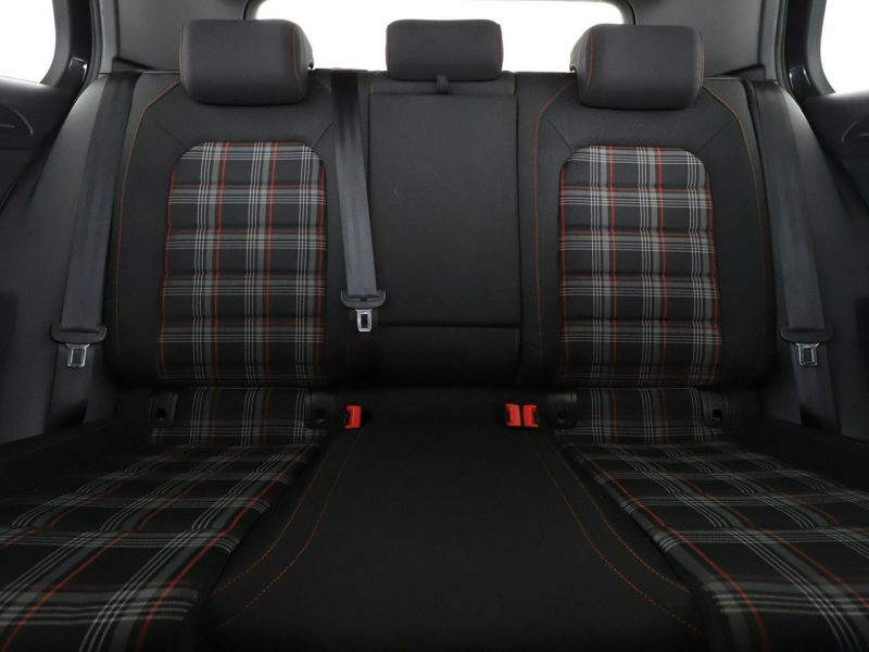 Volkswagen Golf virtual cocpit full LED navi klima auto kamera i czujniki parkowania g VII (2012-)