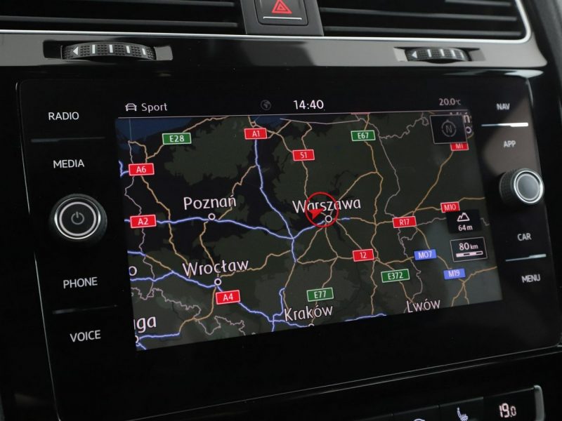 Volkswagen Golf virtual cocpit full LED navi klima auto kamera i czujniki parkowania g VII (2012-)