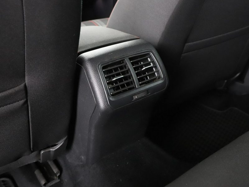 Volkswagen Golf virtual cocpit full LED navi klima auto kamera i czujniki parkowania g VII (2012-)