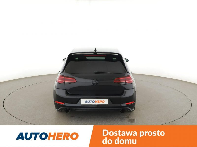 Volkswagen Golf virtual cocpit full LED navi klima auto kamera i czujniki parkowania g VII (2012-)