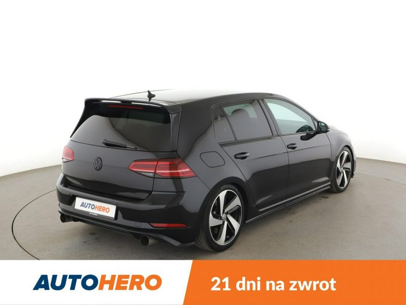 Volkswagen Golf virtual cocpit full LED navi klima auto kamera i czujniki parkowania g VII (2012-)