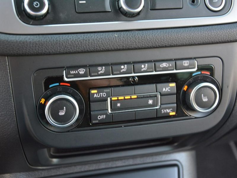 Volkswagen Tiguan Lift Toffee Brown bi-xenon Ledy Navi Kamera 2xParktr. Park Assist ASO I (2007-2016)