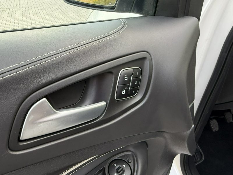 Ford Kuga 2.0TDCI Manual Vignale BixXenon Skóra Kamera Keyless Biała Perła II (2012-)