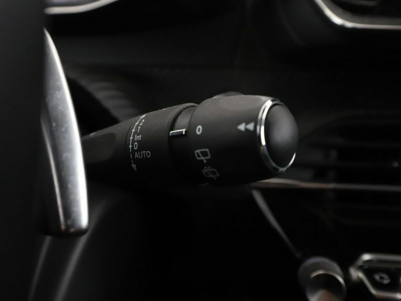 Peugeot 208 automat virtual cocpit półskóra kamera i czujniki parkowania klima aut II (2019 -)
