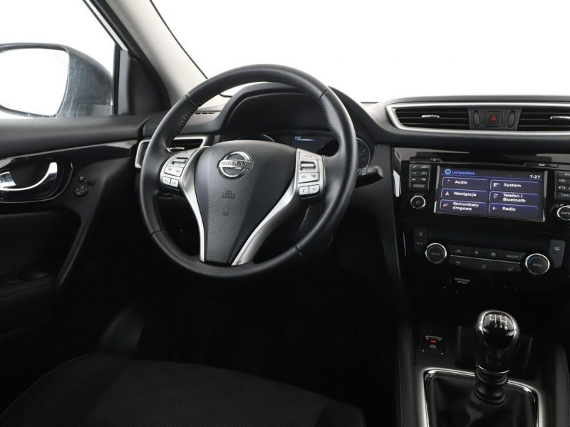 Nissan Qashqai navi klima auto kamera i czujniki parkowania grzane fotele II (2013-2021)