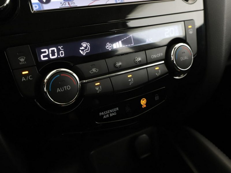 Nissan Qashqai navi klima auto kamera i czujniki parkowania grzane fotele II (2013-2021)