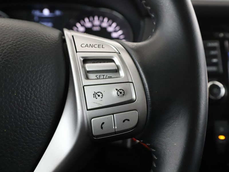Nissan Qashqai navi klima auto kamera i czujniki parkowania grzane fotele II (2013-2021)
