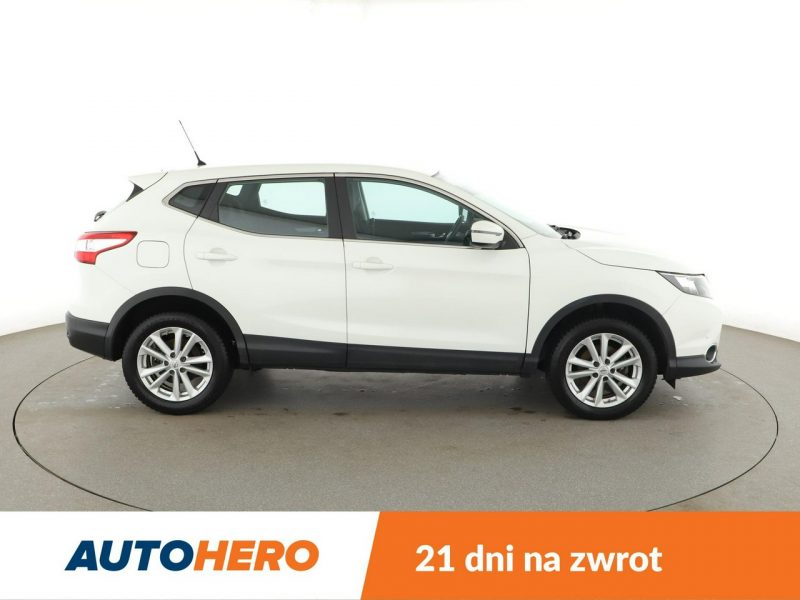 Nissan Qashqai navi klima auto kamera i czujniki parkowania grzane fotele II (2013-2021)