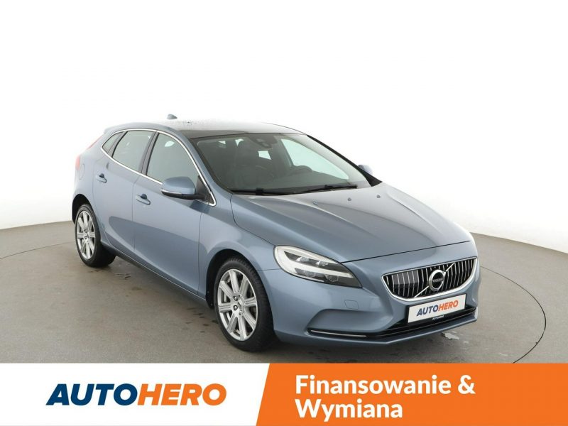 Volvo V40 Inscription Panorama Navi Grzane El.Fotele Skóra Tempomat Xenon Kamera II (2012-)