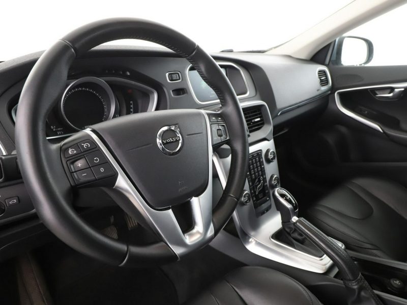 Volvo V40 Inscription Panorama Navi Grzane El.Fotele Skóra Tempomat Xenon Kamera II (2012-)