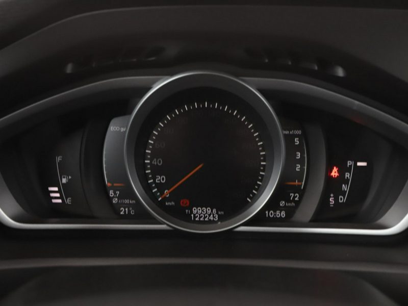 Volvo V40 Inscription Panorama Navi Grzane El.Fotele Skóra Tempomat Xenon Kamera II (2012-)