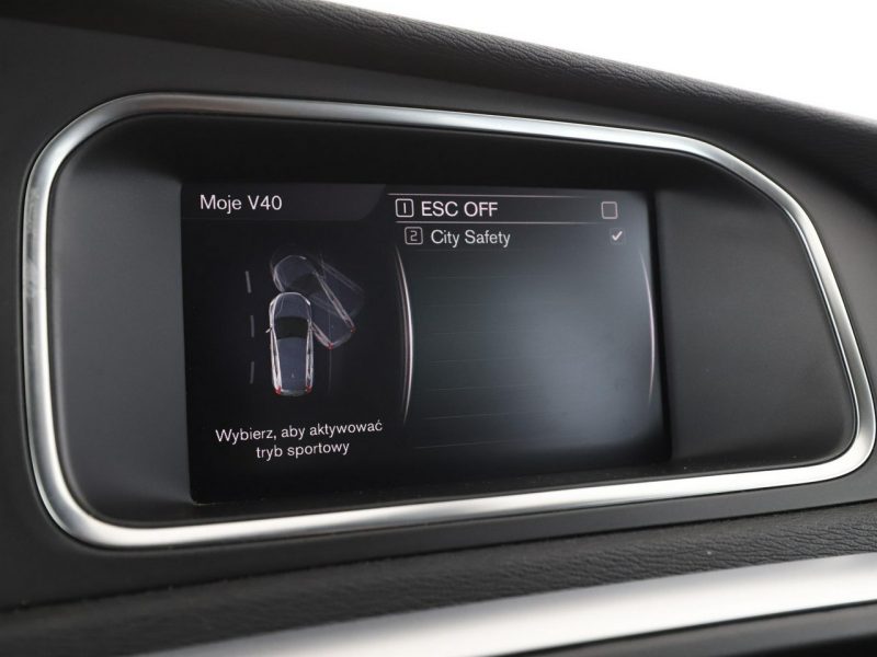 Volvo V40 Inscription Panorama Navi Grzane El.Fotele Skóra Tempomat Xenon Kamera II (2012-)