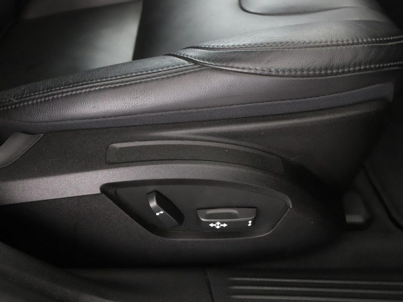 Volvo V40 Inscription Panorama Navi Grzane El.Fotele Skóra Tempomat Xenon Kamera II (2012-)