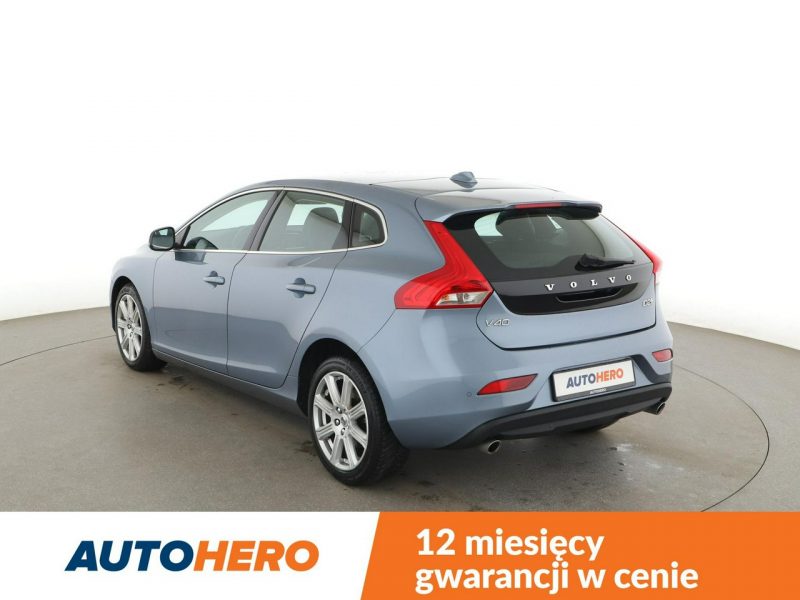 Volvo V40 Inscription Panorama Navi Grzane El.Fotele Skóra Tempomat Xenon Kamera II (2012-)