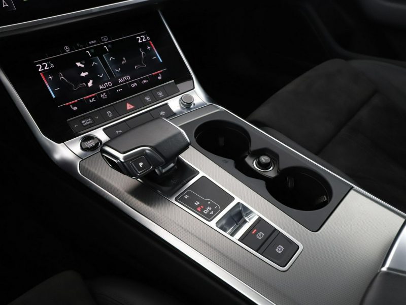 Audi A6 mHEV 4x4 S-Tronic full LED virtual cocpit skóra/alcantara navi kamery C8 (2018-)
