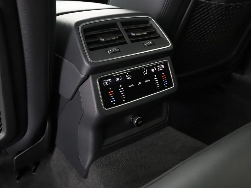 Audi A6 mHEV 4x4 S-Tronic full LED virtual cocpit skóra/alcantara navi kamery C8 (2018-)