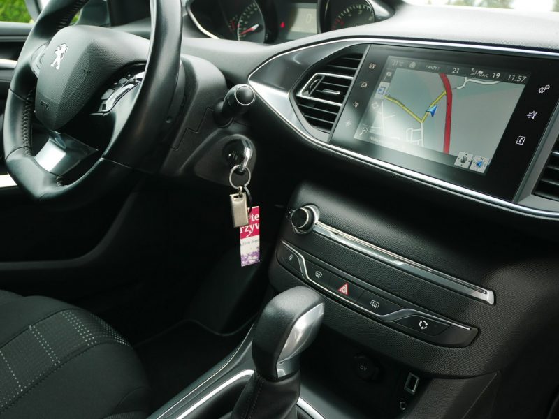 Peugeot 308 2.0 B-HDi 150KM [Eu5] Kombi Automat -Navi -Full LED -1 Wł od 6 lat T9 (2014-2021)