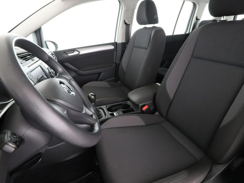 Volkswagen Touran klimatyzacja czujniki parkowania przód i tył III (2015-)