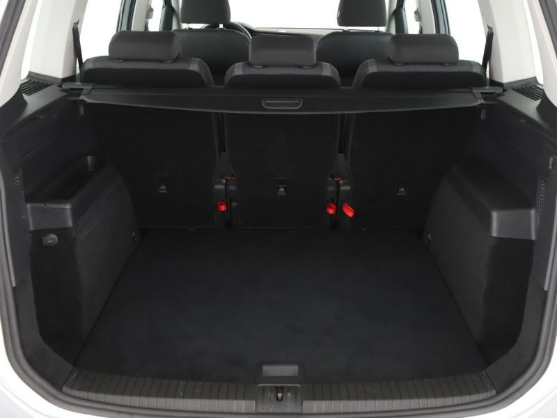 Volkswagen Touran klimatyzacja czujniki parkowania przód i tył III (2015-)