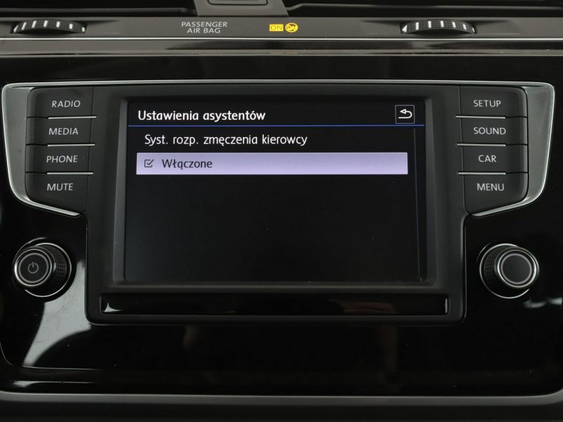 Volkswagen Touran klimatyzacja czujniki parkowania przód i tył III (2015-)