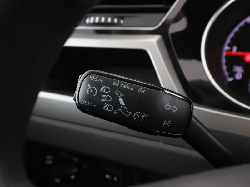 Volkswagen Touran klimatyzacja czujniki parkowania przód i tył III (2015-)