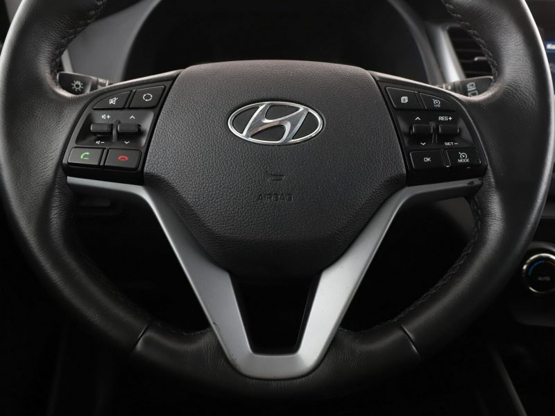 Hyundai Tucson Advantage automat 4x4 177KM navi kamera grzane fotele klima-auto III (2015-2020)