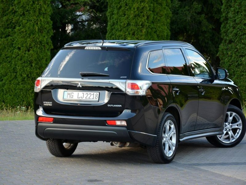 Mitsubishi Outlander 2.2Di-D(150KM)4WD 7-Foteli Xenon Skóry Navi Kamera Nowe opony ALU18 III (2012-)