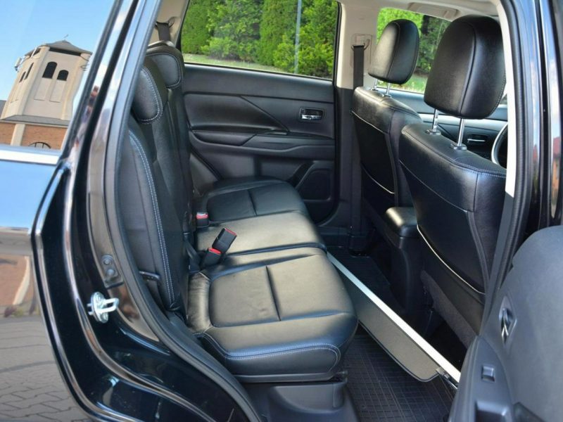 Mitsubishi Outlander 2.2Di-D(150KM)4WD 7-Foteli Xenon Skóry Navi Kamera Nowe opony ALU18 III (2012-)