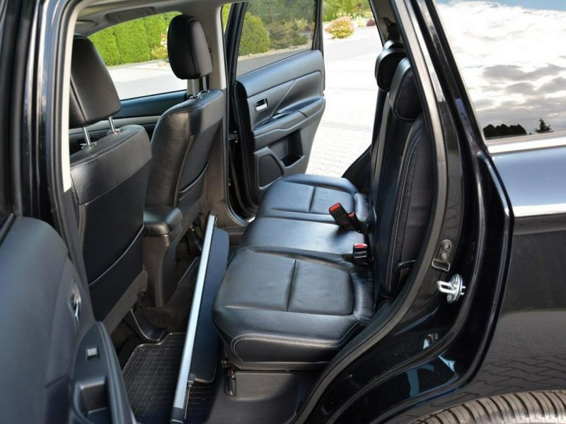 Mitsubishi Outlander 2.2Di-D(150KM)4WD 7-Foteli Xenon Skóry Navi Kamera Nowe opony ALU18 III (2012-)