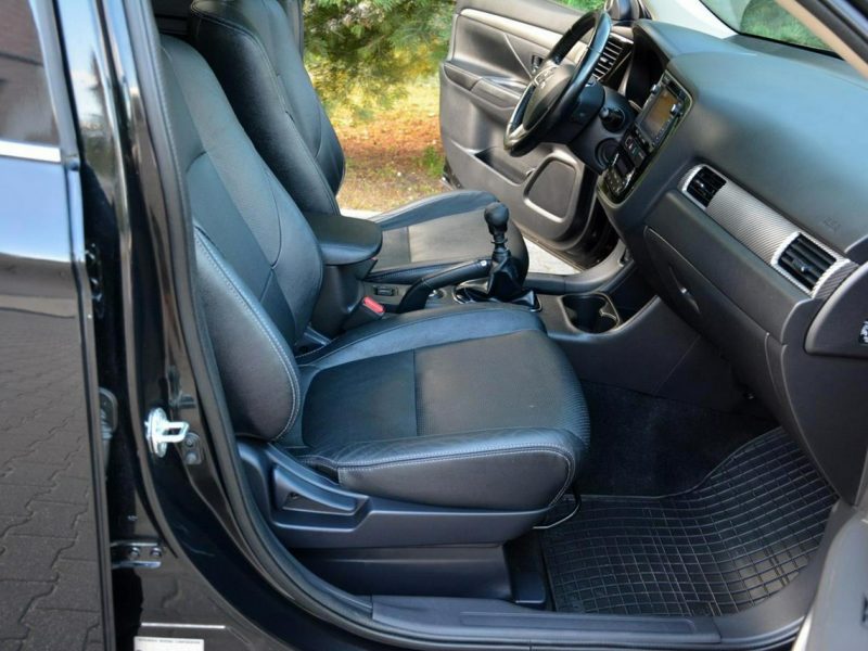 Mitsubishi Outlander 2.2Di-D(150KM)4WD 7-Foteli Xenon Skóry Navi Kamera Nowe opony ALU18 III (2012-)