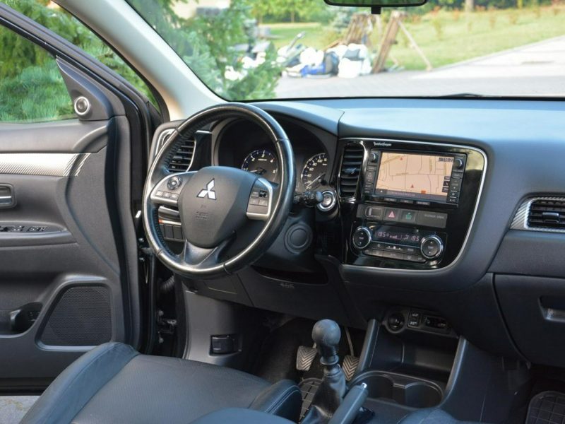 Mitsubishi Outlander 2.2Di-D(150KM)4WD 7-Foteli Xenon Skóry Navi Kamera Nowe opony ALU18 III (2012-)