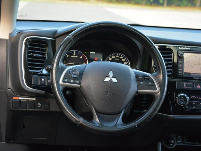 Mitsubishi Outlander 2.2Di-D(150KM)4WD 7-Foteli Xenon Skóry Navi Kamera Nowe opony ALU18 III (2012-)