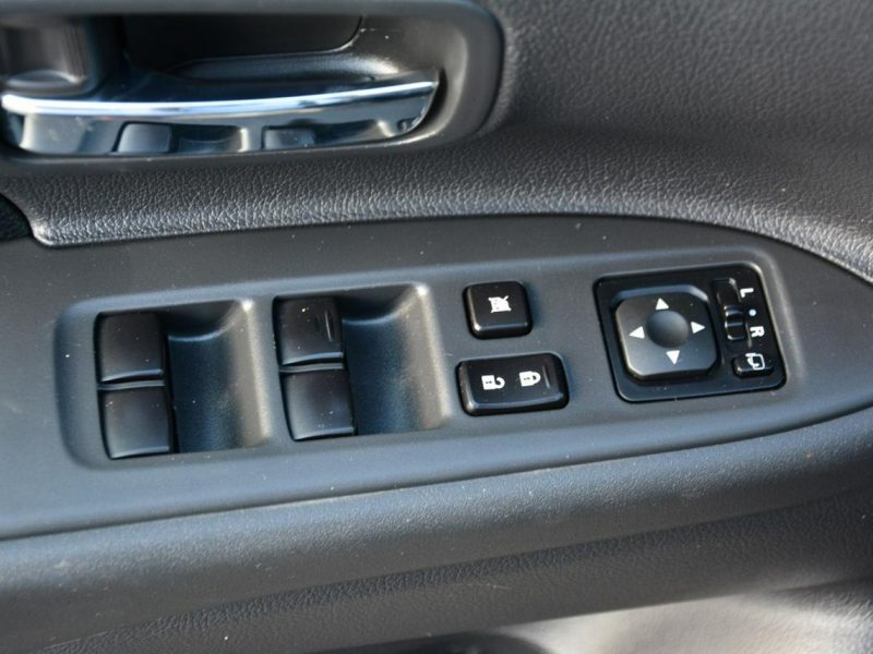 Mitsubishi Outlander 2.2Di-D(150KM)4WD 7-Foteli Xenon Skóry Navi Kamera Nowe opony ALU18 III (2012-)