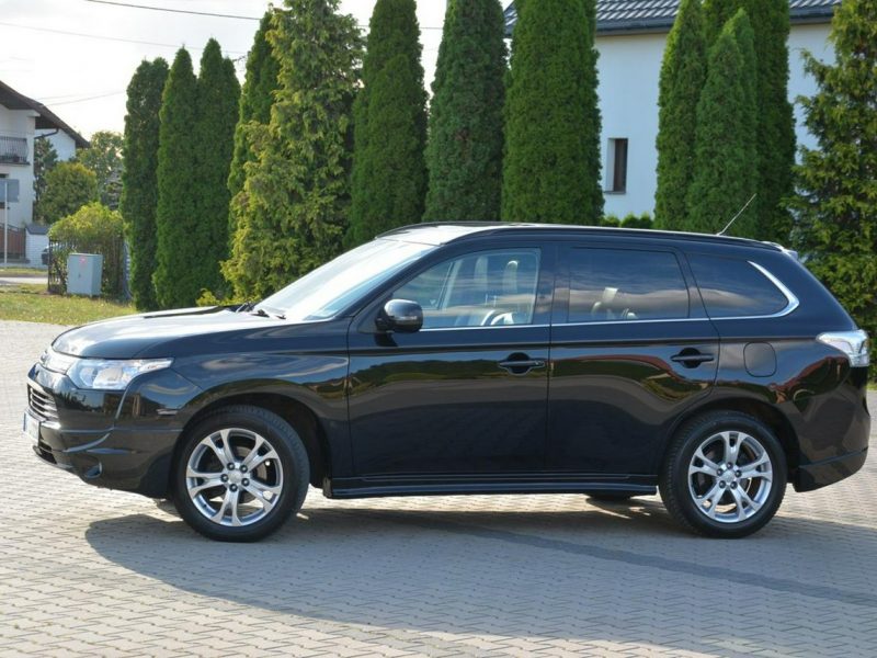 Mitsubishi Outlander 2.2Di-D(150KM)4WD 7-Foteli Xenon Skóry Navi Kamera Nowe opony ALU18 III (2012-)