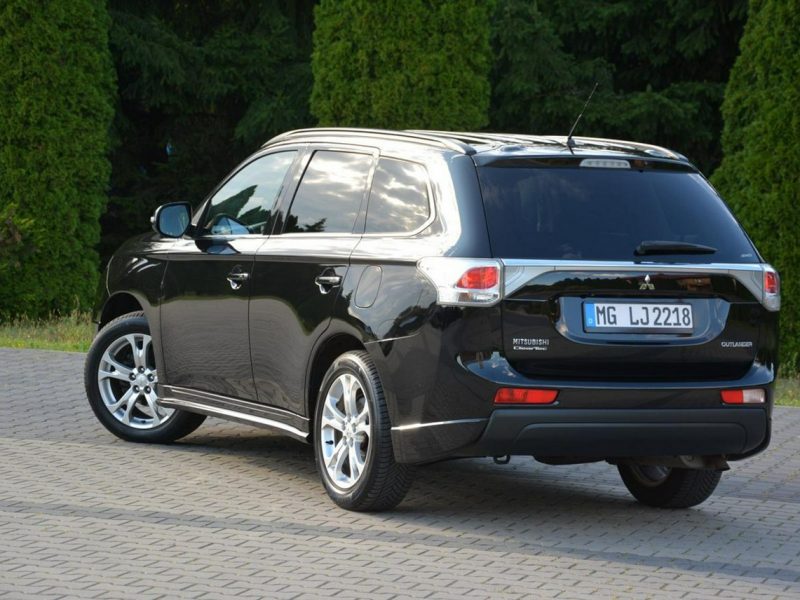 Mitsubishi Outlander 2.2Di-D(150KM)4WD 7-Foteli Xenon Skóry Navi Kamera Nowe opony ALU18 III (2012-)