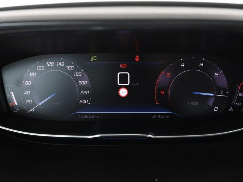 Peugeot 3008 FV23% navi virtual kamera tempomat II (2016-)