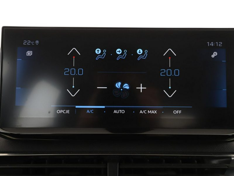 Peugeot 3008 FV23% navi virtual kamera tempomat II (2016-)