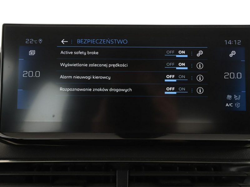 Peugeot 3008 FV23% navi virtual kamera tempomat II (2016-)