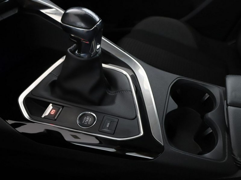 Peugeot 3008 FV23% navi virtual kamera tempomat II (2016-)