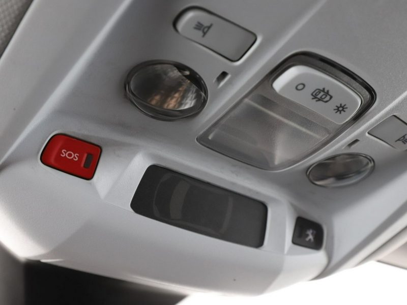 Peugeot 3008 FV23% navi virtual kamera tempomat II (2016-)